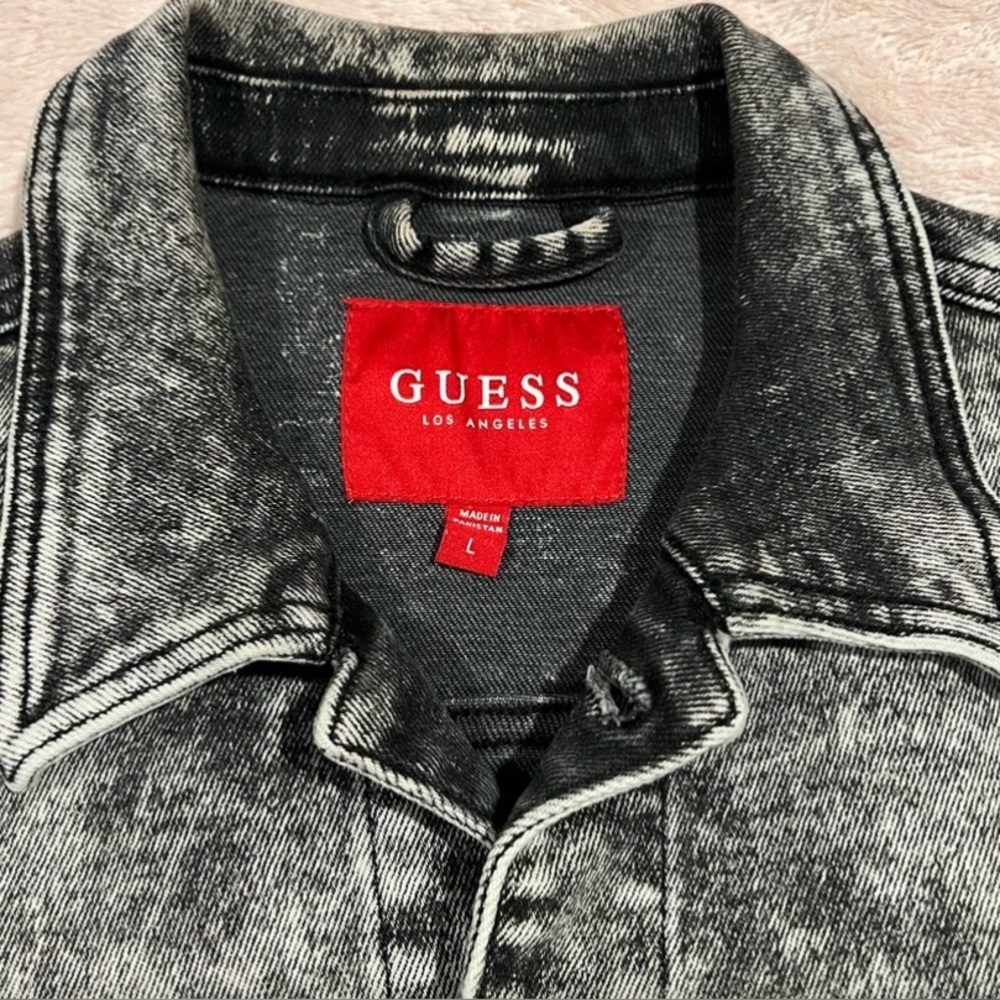 Like New Guess Black and Gray Denim Jacket Bleach Wash Size Large Men’s - Picture 5 of 17